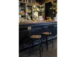 Chilly - Lot De 2 Chaises De Bar Métal Et Bois 63cm - Couleur - Bois Foncé / Noir -Vous savez quand c'est un magasin de meubles. tabouret haut 13305381